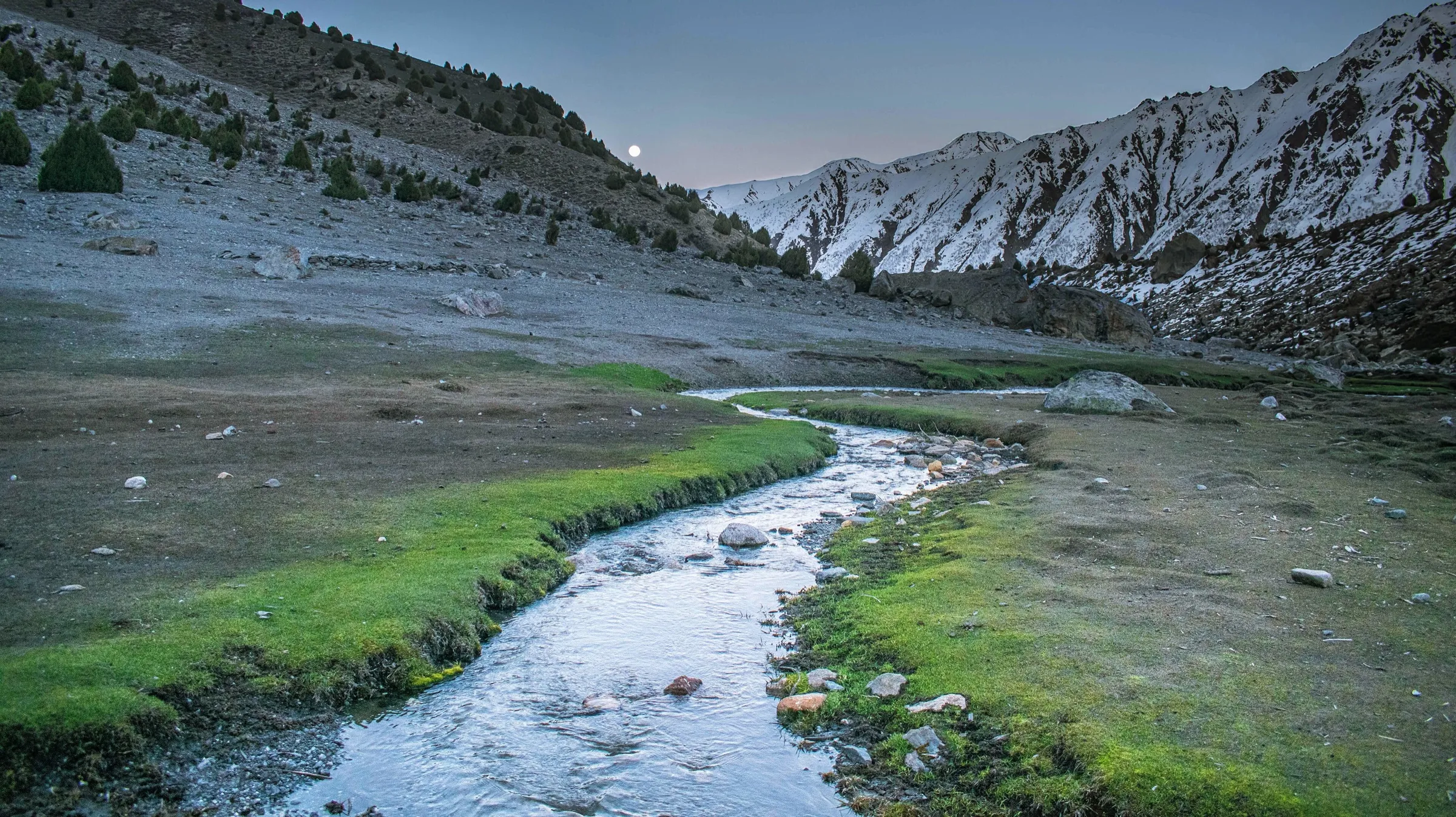 Die Rupal-Flanke des Nanga Parbat, die höchste Bergwand der Erde