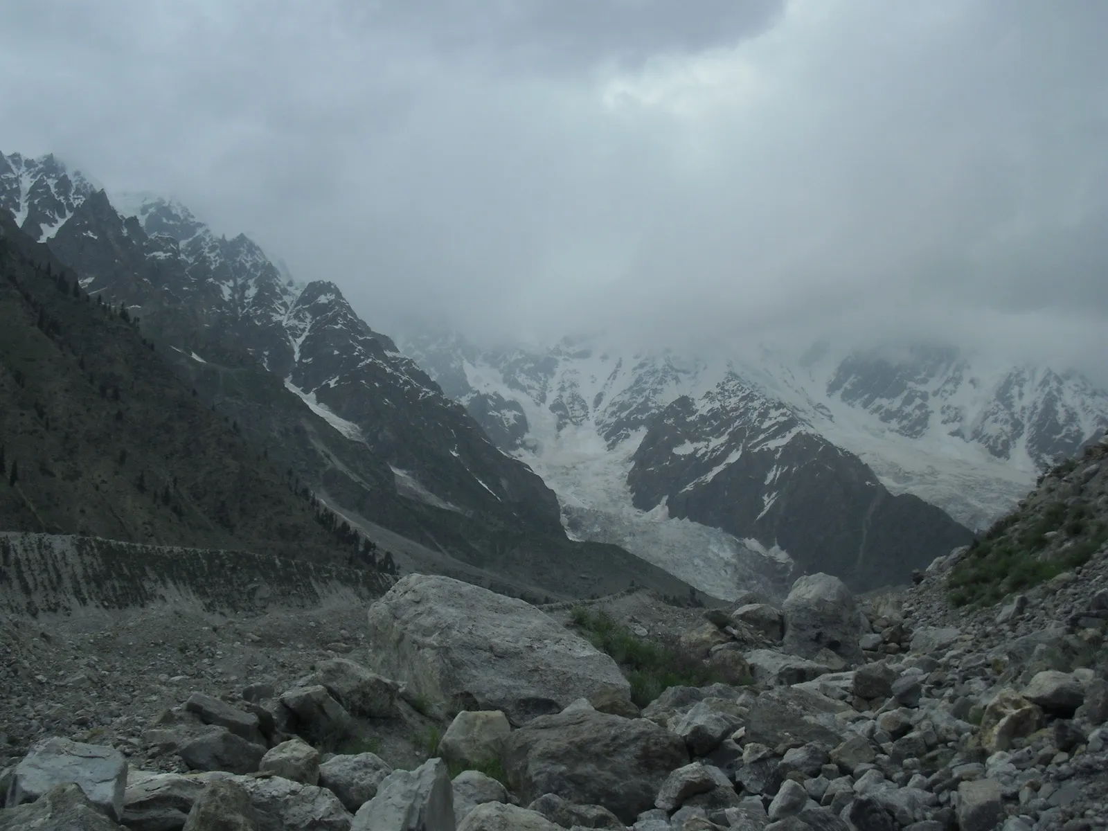 The village of Tarashing at the mouth of the Rupal valley